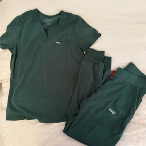 Women's Green Scrub Set